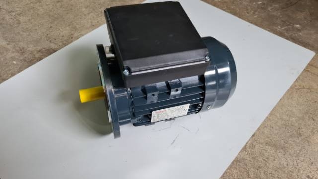 Monarch 1.1Kw, 1400RPM - 4Pole Single Phase Flange Only.
