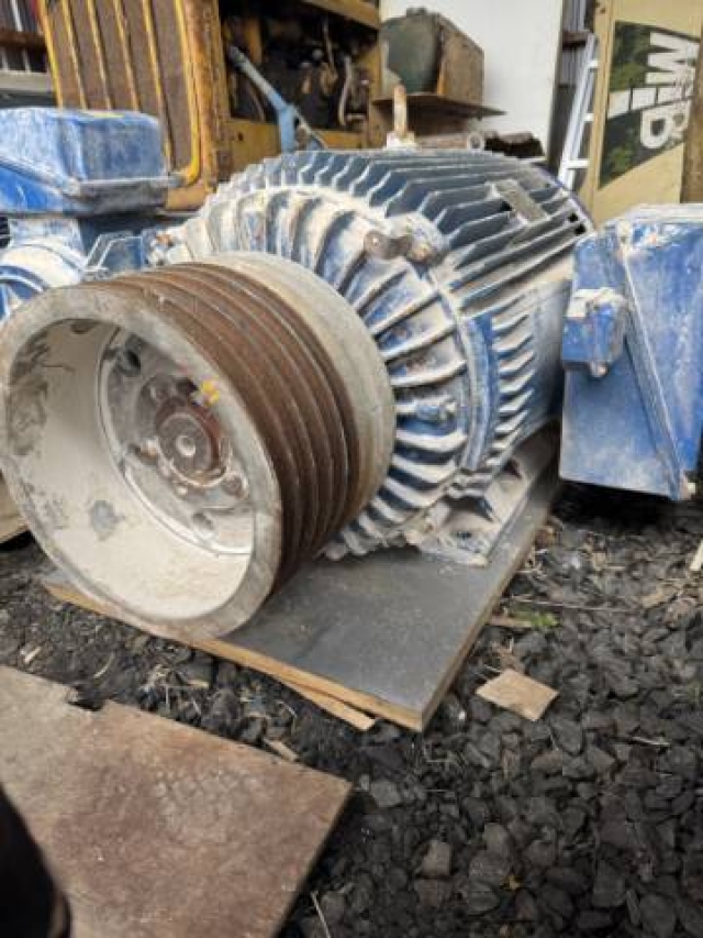 CMG 185Kw, 990 RPM, 6 Pole Electric Motor