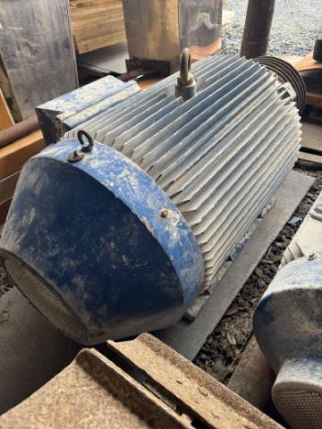 CMG 185Kw, 990 RPM, 6 Pole Electric Motor