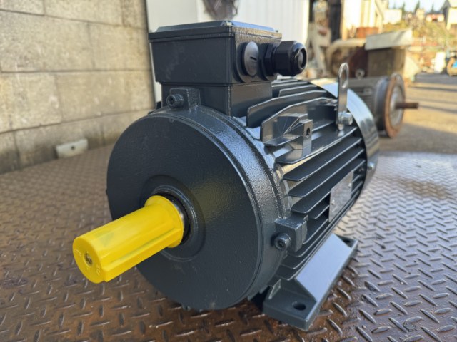 Max Alloy 5.5Kw, 960 RPM, 6 Pole Electric Motor