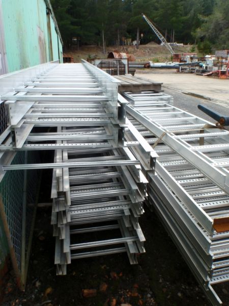 Cable ladder racking