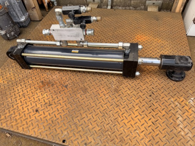 Hydraulic Rams