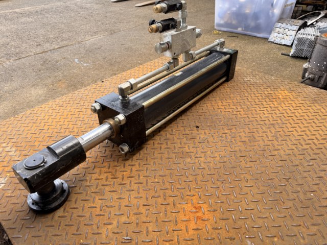 Hydraulic Rams
