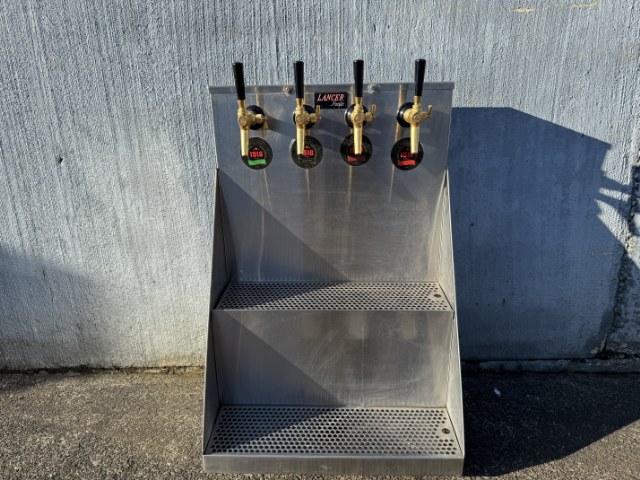Beer Dispensing/Filling Station