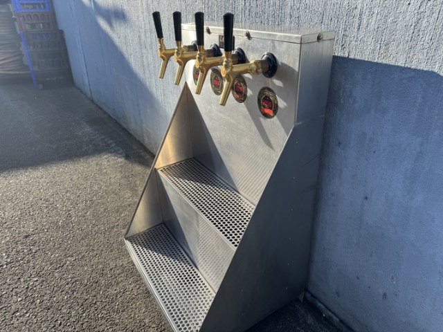 Beer Dispensing/Filling Station