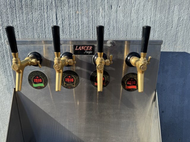 Beer Dispensing/Filling Station