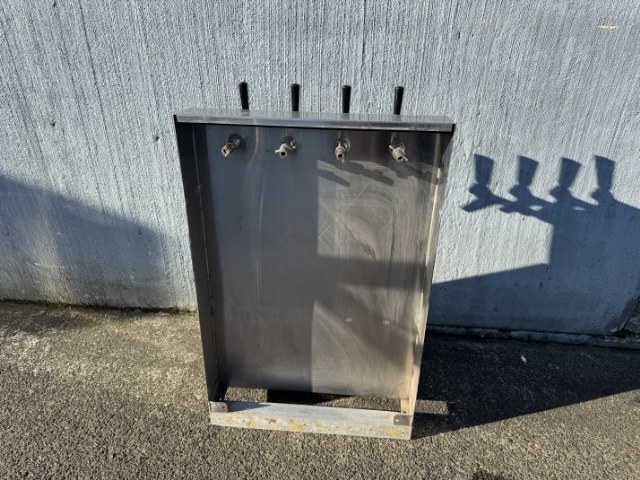 Beer Dispensing/Filling Station