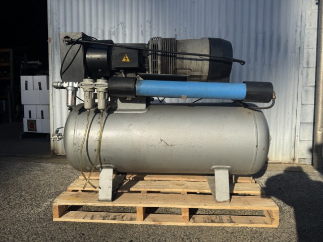 4Kw Hydrovane 504 Air Compressor