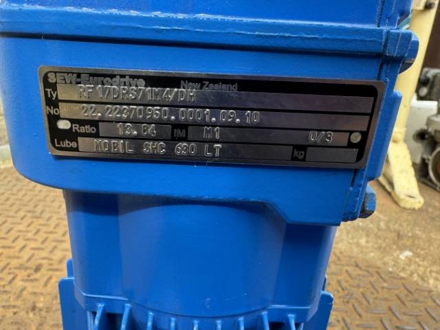 SEW-Eurodrive 0.55Kw, 99.7 RPM, Geared Motor