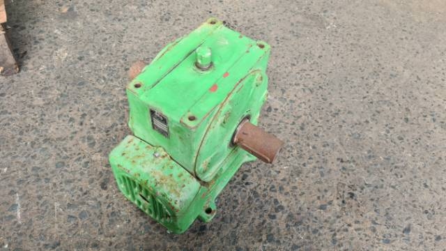 4 Inch, Double Output Reduction Gearbox, 53:1 Ratio
