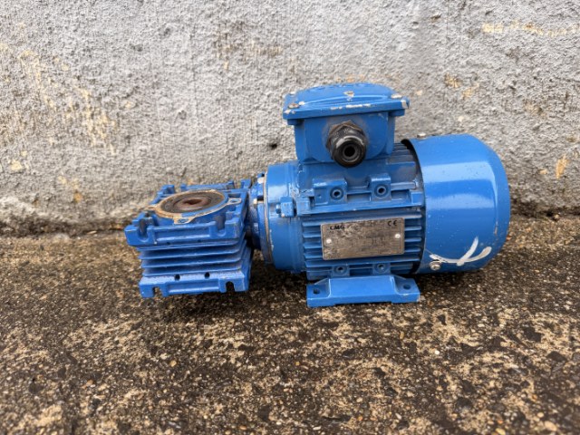 CMG 0.09Kw, 176.6 RPM, Right Angle Geared Motor