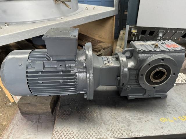 David Brown Radicon 0.37Kw, 22 RPM Geared Motor