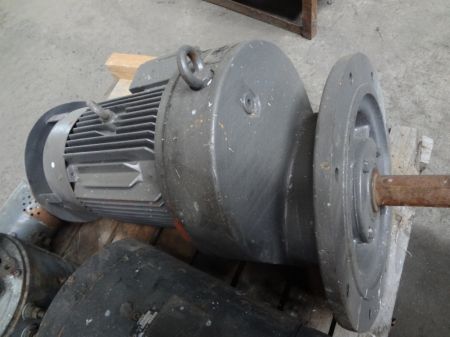 SEW 7.5Kw In-line Flanged