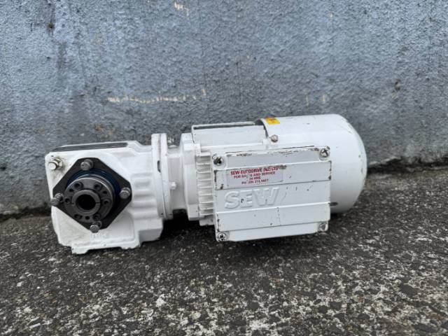 SEW Eurodrive 0.37Kw, 76 RPM Geared Motor