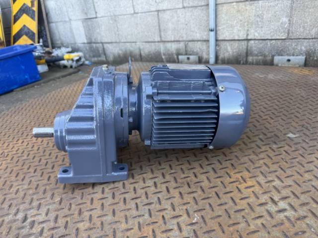 SEW Eurodrive 1.1Kw, 583 RPM, DT90, Geared Motor