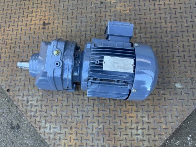 SEW Eurodrive 1.1Kw, 583 RPM, DT90, Geared Motor