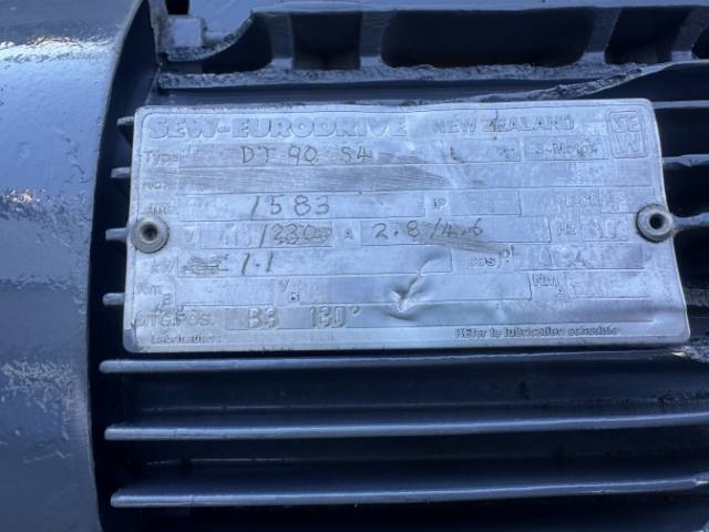 SEW Eurodrive 1.1Kw, 583 RPM, DT90, Geared Motor