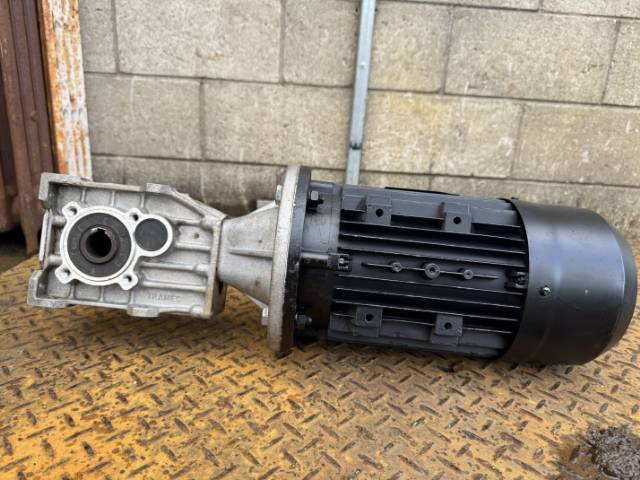 Monarch 1.5Kw, 72 RPM, 3 Phase Geared Motor