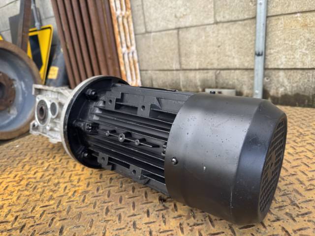 Monarch 1.5Kw, 72 RPM, 3 Phase Geared Motor