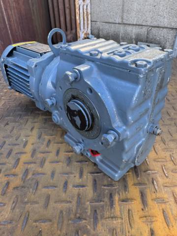 SEW Eurodrive 0.25Kw, 20 RPM, R/A Geared Motor