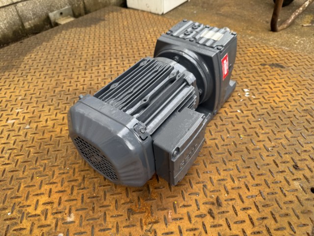 SEW Eurodrive 1.5Kw, 65 RPM Geared Motor