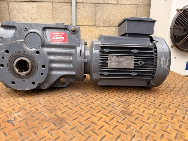 SEW Eurodrive 2.2Kw, 23 RPM Geared Motor