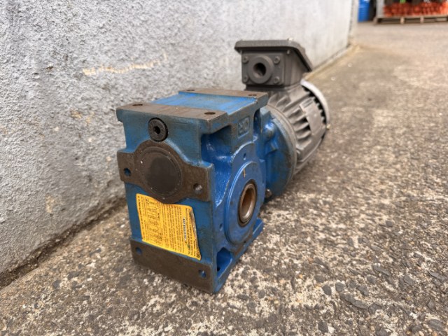TECO 0.18Kw, 7.65 RPM, Geared Motor
