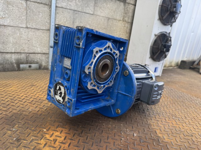 WEG 2.2Kw, 139.6 RPM Geared Motor