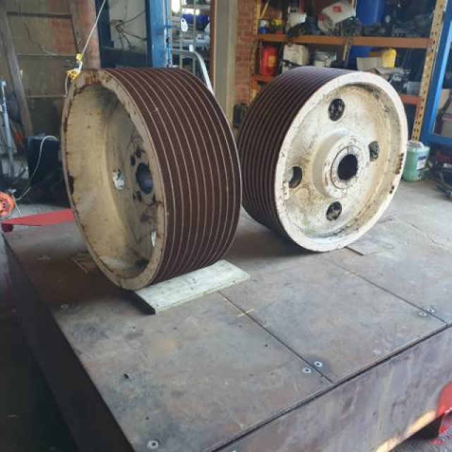 670mm Diameter, 10 Groove C Section Pulley with Taper lock centre