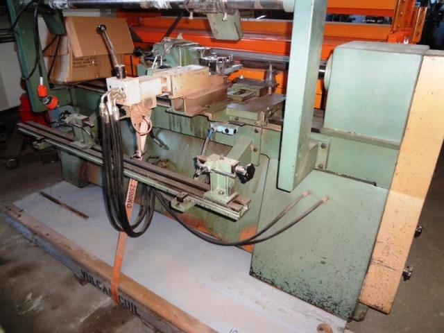 Woodworking Lathe with Hydraulic Copy Attachments